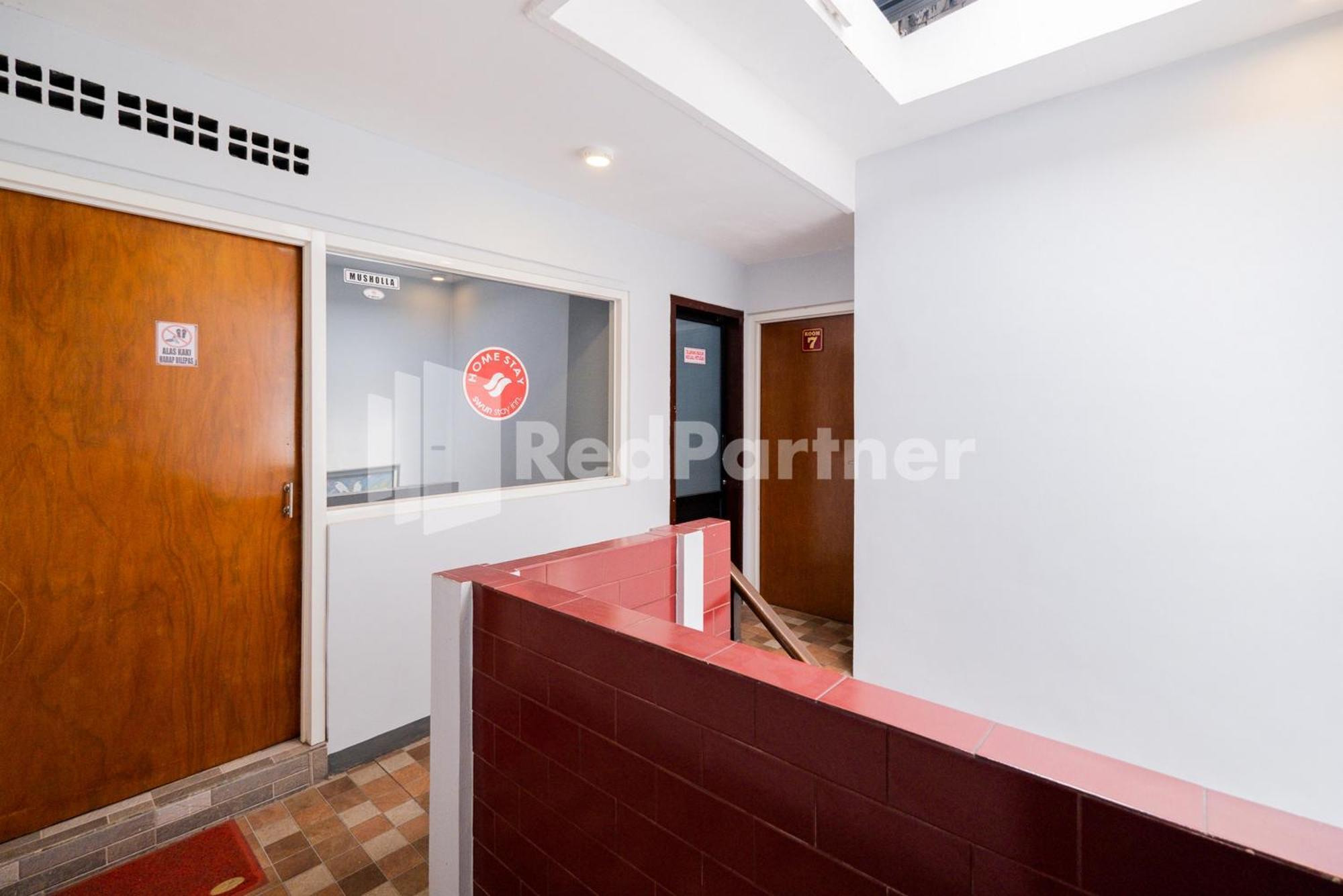 Swun Stay Inn At Sawahan Mitra Reddoorz Malang Exterior foto