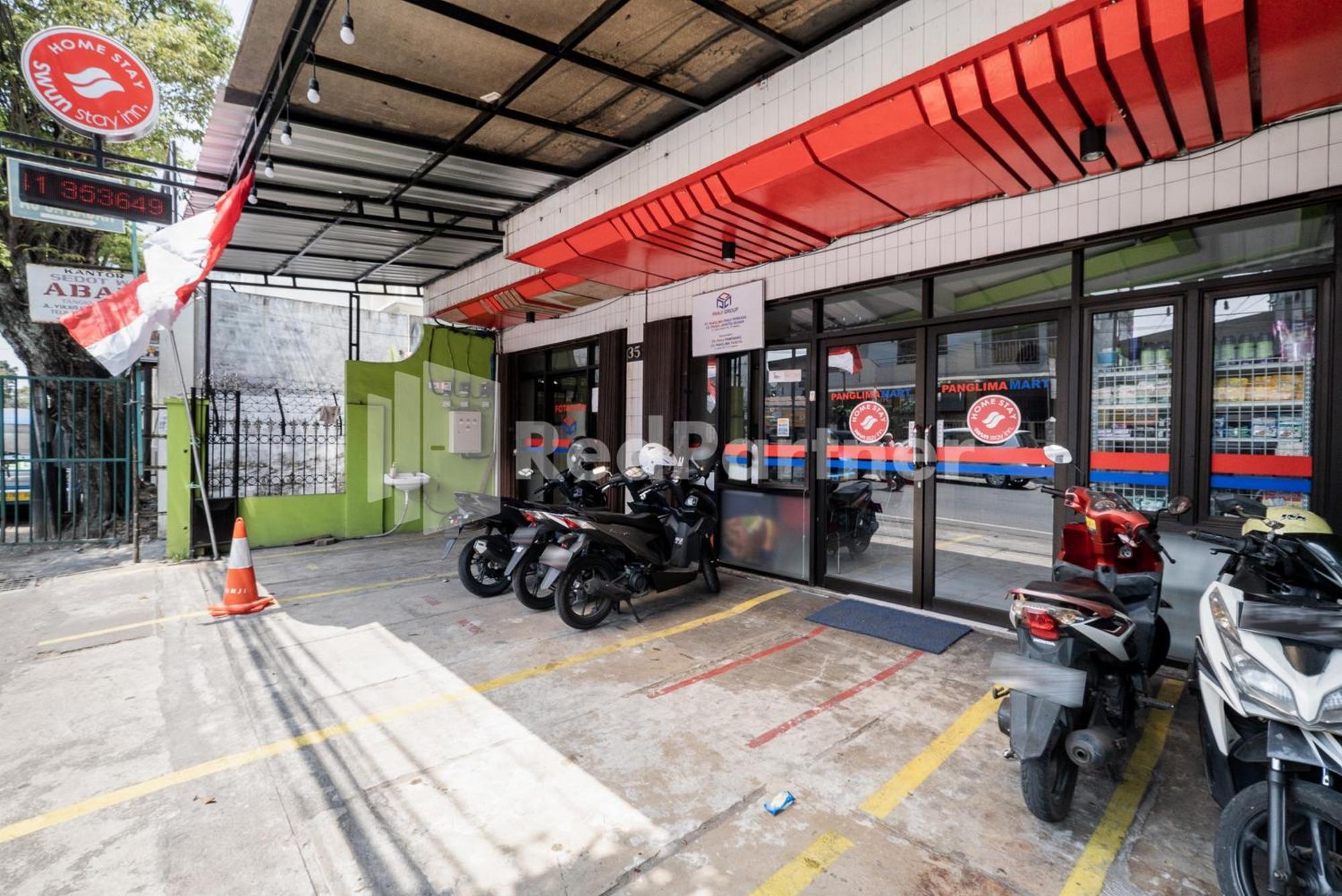 Swun Stay Inn At Sawahan Mitra Reddoorz Malang Exterior foto
