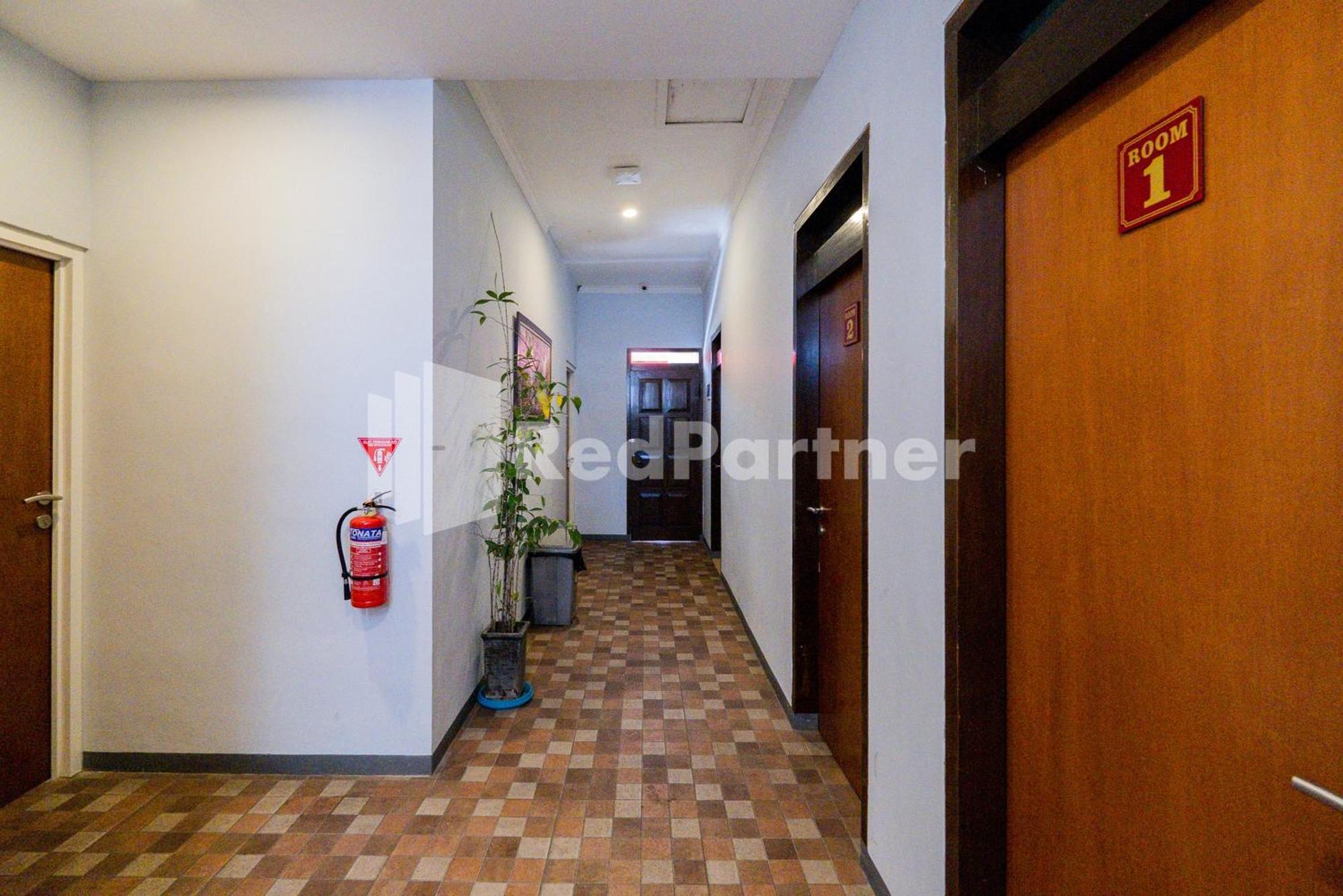 Swun Stay Inn At Sawahan Mitra Reddoorz Malang Exterior foto